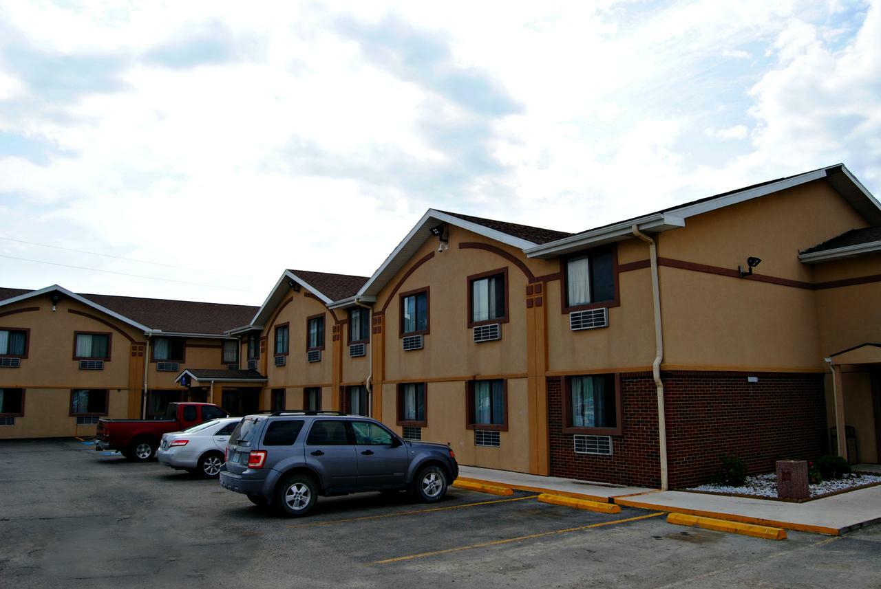 Fair Inn Saint Joseph Exterior photo